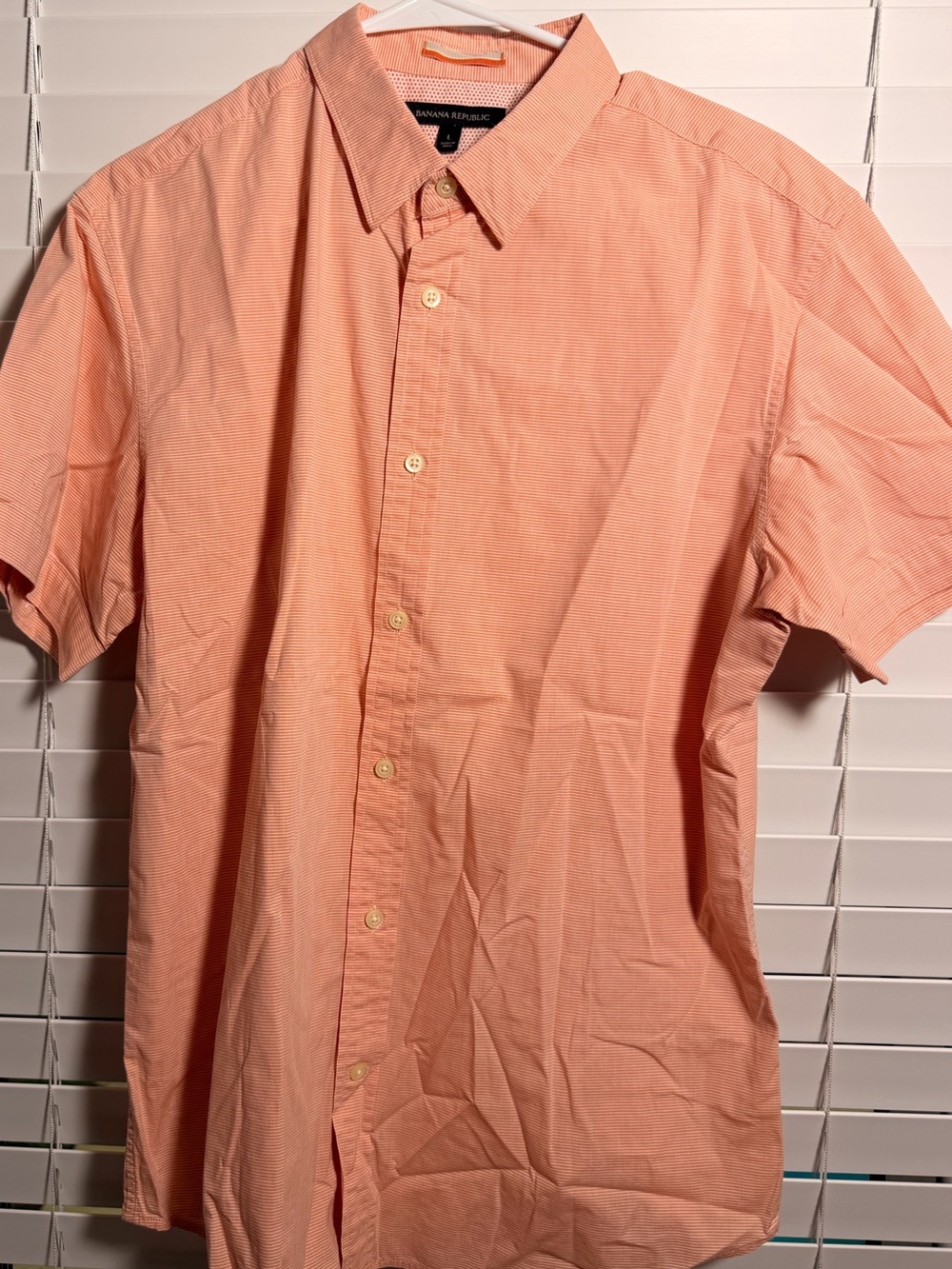 Banana Republic Men's Short-Sleeve Button-Down Shirt in Coral Peach